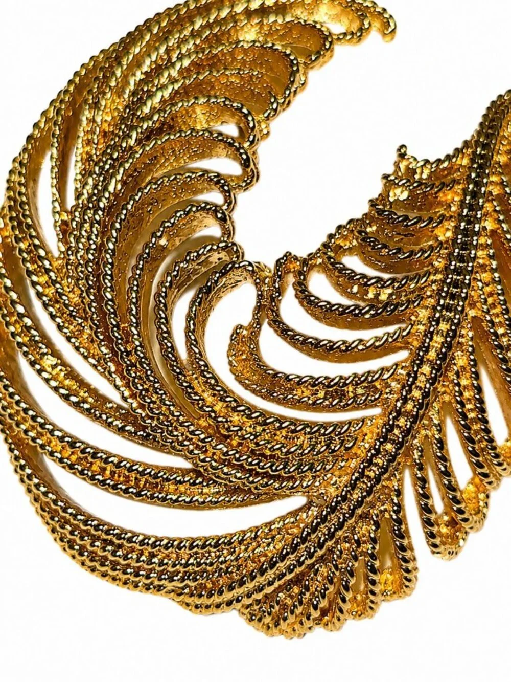 Vintage 1980s Monet Goldtone Curly Feather Quill Brooch